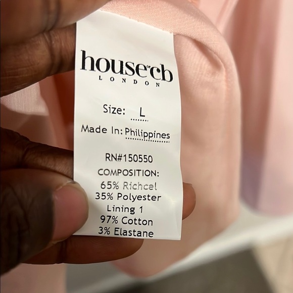 Elida Off-Shoulder Dress - Picture 6 of 9